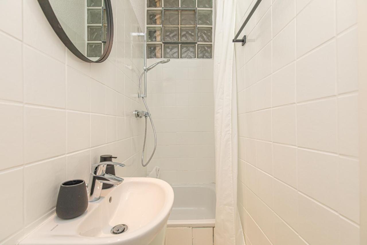 Fewo1846 - Kommood - Zentral Gelegenes Studio-Apartment Mit Balkon Im Hochparterre Фленсбург Экстерьер фото